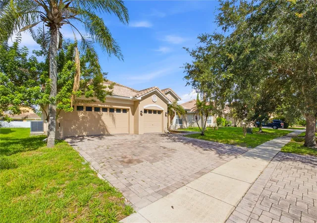 Photo 1 of Single family home for sale at 3905 Bowfin Trl, Kissimmee, FL 34746 | MLS# S5153371 | Listing updated on 2026-08-12