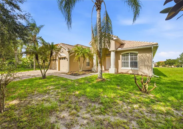 Photo 2 of Single family home for sale at 3905 Bowfin Trl, Kissimmee, FL 34746 | MLS# S5153371 | Listing updated on 2026-08-12