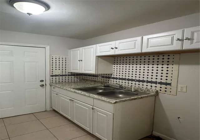 4th image of 8215 N Klondyke St, Tampa, FL 33604 | MLS# TB8527509