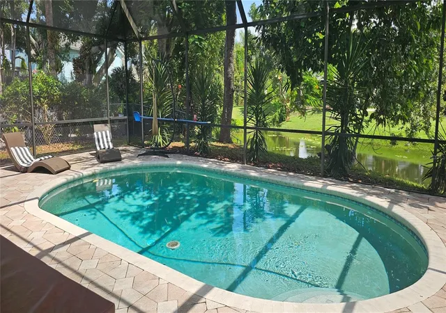 2nd image of 4907 82nd Pl E, Sarasota, FL 34243 | MLS# A4699515