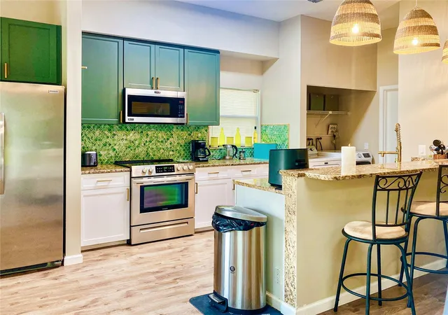 4th image of 4907 82Nd Pl E, Sarasota, FL 34243 | MLS# A4699515