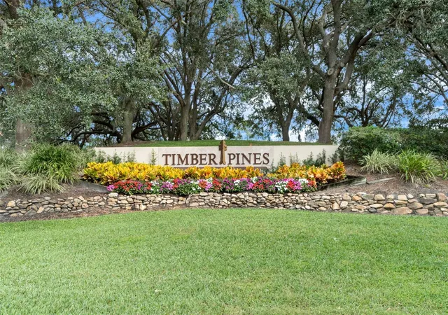 Photo 3 of Single family home for sale at 7196 Crown Oaks Dr, Spring Hill, FL 34606 | MLS# W7887491 | Listing updated on 2026-10-01