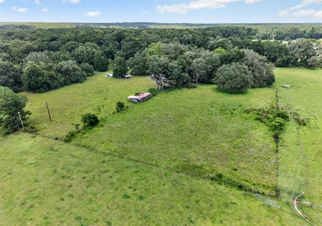 5th image of 20104 Nw 184Th Ter, High Springs, FL 32643 | MLS# GC541821