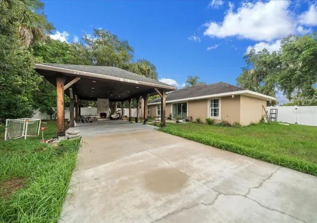 2nd image of 60 Owens St, Umatilla, FL 32784 | MLS# G5114849