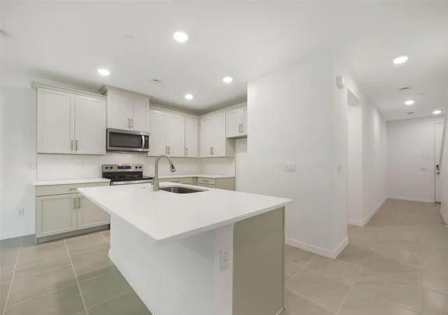 2nd image of 1649 Greenleaf Wood Cvs, Oviedo, FL 32765 | MLS# O6423733