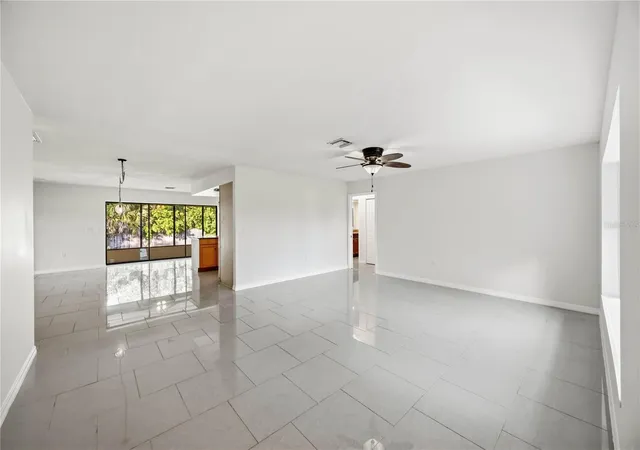 Photo 4 of Single family home for sale at 2317 Goya Dr, Nokomis, FL 34275 | MLS# N6144971 | Listing updated on 2026-10-07