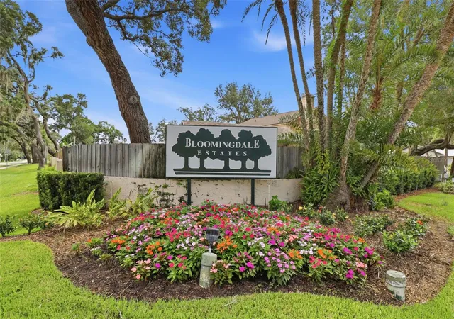 2nd image of 302 Bloomingfield Dr, Brandon, FL 33511 | MLS# TB8527541