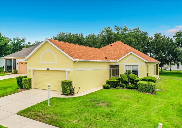 Homes for sale in Leesburg, FL | 25206 Ormond Ct, Leesburg, FL 34748 | MLS# G5114850