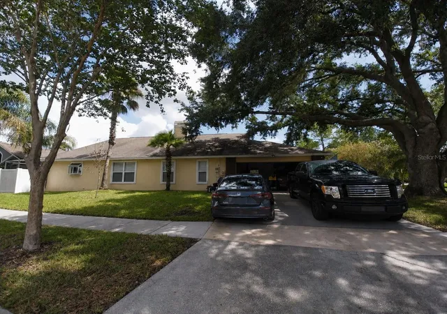 1st image of 17502 Woodthrush Pl, Tampa, FL 33647 | MLS# A4699525