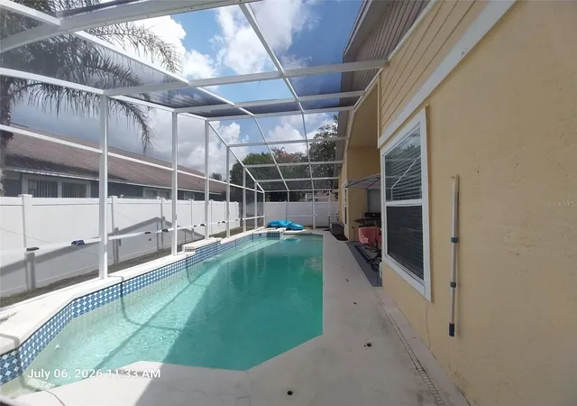 4th image of 17502 Woodthrush Pl, Tampa, FL 33647 | MLS# A4699525