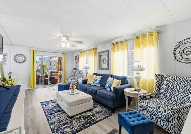 Photo 4 of Manufactured home for sale at 2107 Palma Sola Blvd #10, Bradenton, FL 34209 | MLS# D6148027 | Listing updated on 2026-09-02