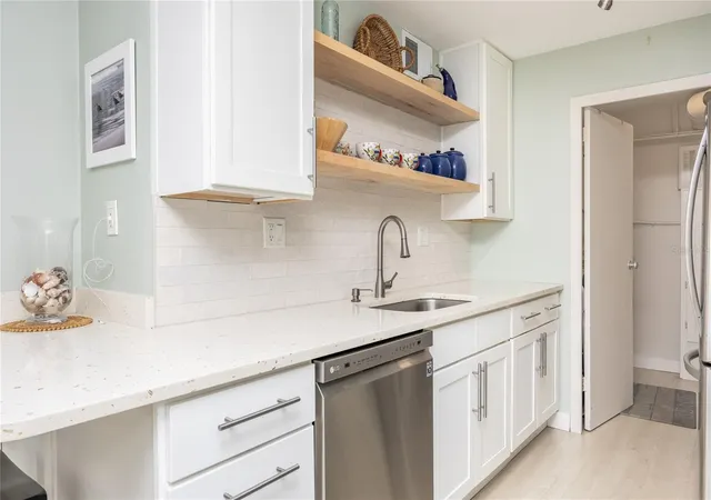 3rd image of 10355 Paradise Blvd #412, Treasure Island, FL 33706 | MLS# TB8527561