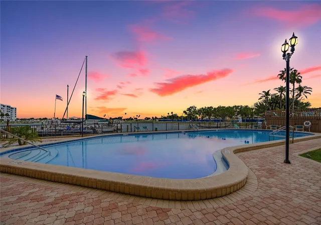 5th image of 10355 Paradise Blvd #412, Treasure Island, FL 33706 | MLS# TB8527561