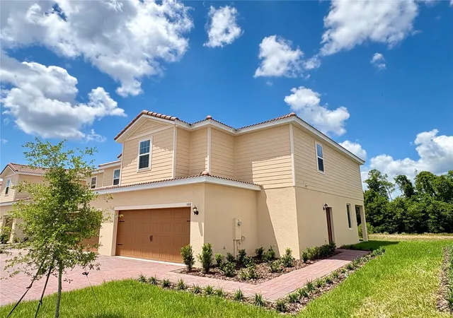 Photo 2 of Townhouse for sale at 568 Bay Leaf Dr, Kissimmee, FL 34759 | MLS# O6423754 | Listing updated on 2026-07-10