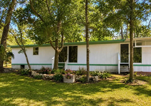 4th image of 8010 W Morrow Ct, Crystal River, FL 34428 | MLS# TB8527564