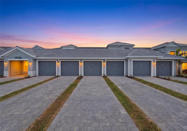 Homes for sale in Lakewood Ranch, FL | 19015 Scallop Loop #103, Lakewood Ranch, FL 34211 | MLS# A4699527