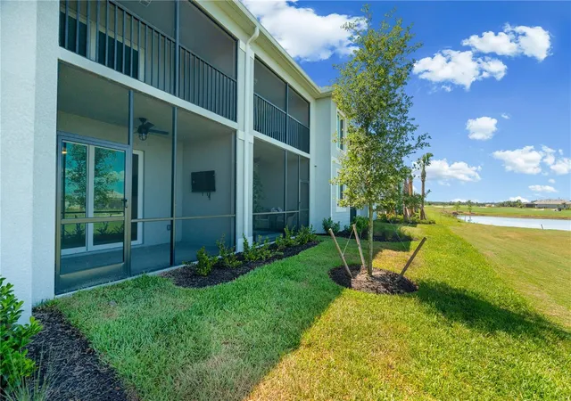 Homes for sale in Lakewood Ranch, FL | 19015 Scallop Loop #103, Lakewood Ranch, FL 34211 | MLS# A4699527