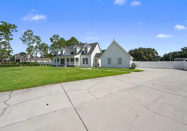 2nd image of 100 Sylvana Ct, Auburndale, FL 33823 | MLS# TB8527569
