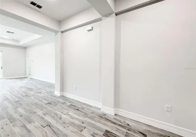 Photo 3 of Single family home for sale at 30280 W Bluebell Ave, Eustis, FL 32736 | MLS# G5114854 | Listing updated on 2026-10-09