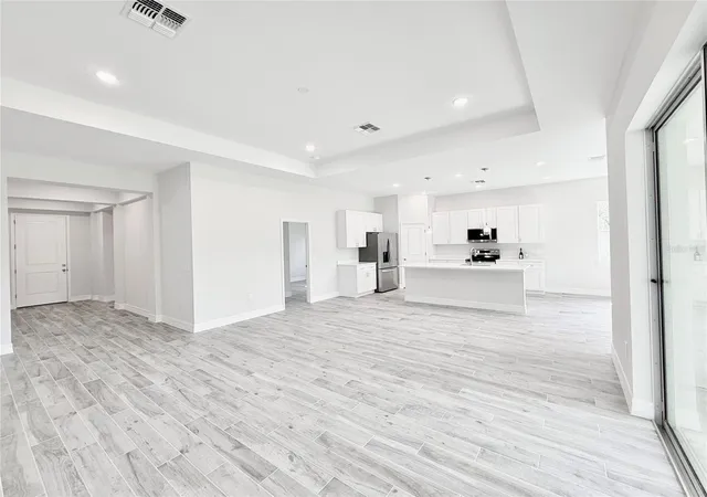 Photo 4 of Single family home for sale at 30280 W Bluebell Ave, Eustis, FL 32736 | MLS# G5114854 | Listing updated on 2026-10-09