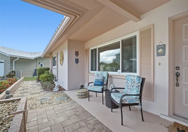 Photo 3 of Single family home for sale at 1520 Kenmore Ct, Palm Harbor, FL 34684 | MLS# TB8527579 | Listing updated on 2026-10-06