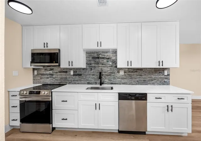 5th image of 504 79Th Ave, St Pete Beach, FL 33706 | MLS# TB8527591