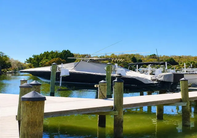 3rd image of 11025 W Harbor Watch Loop #31, Crystal River, FL 34428 | MLS# TB8527595