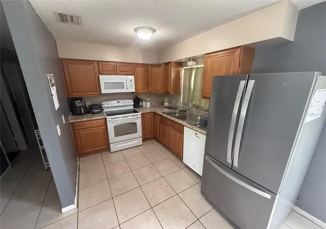 Photo 4 of Single family home for sale at 11129 Roberts Ln, Riverview, FL 33578 | MLS# TB8527598 | Listing updated on 2026-09-29