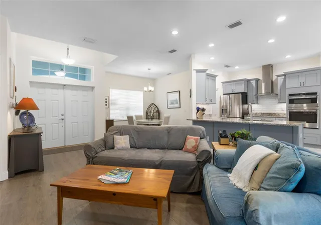 Photo 3 of Single family home for sale at 3 Leeds Pl, Palm Coast, FL 32137 | MLS# FC319847 | Listing updated on 2026-09-03