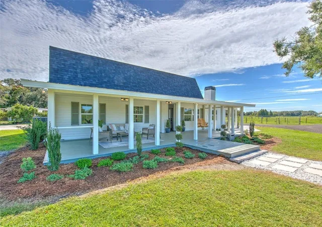 Photo 1 of Single family home for sale at 4608 Holbrook Rd, Plant City, FL 33565 | MLS# TB8527608 | Listing updated on 2026-08-27