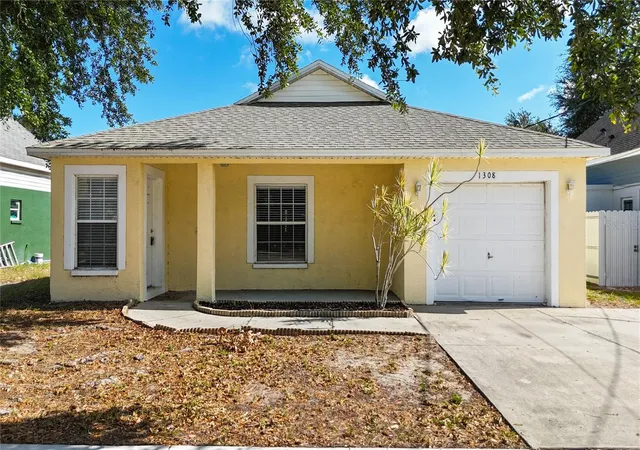 Homes for sale in Ruskin, FL | 1308 Casa Bonita Ave, Ruskin, FL 33570 | MLS# TB8527613