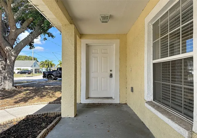 Homes for sale in Ruskin, FL | 1308 Casa Bonita Ave, Ruskin, FL 33570 | MLS# TB8527613