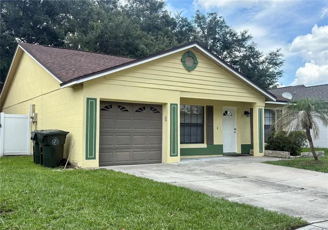 3rd image of 1021 Alpug Ave, Oviedo, FL 32765 | MLS# O6423798