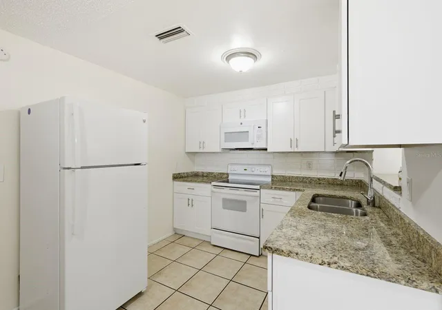 3rd image of 1119 17Th Ave Sw, Largo, FL 33778 | MLS# TB8527625