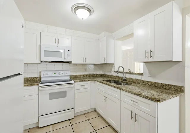 4th image of 1119 17Th Ave Sw, Largo, FL 33778 | MLS# TB8527625