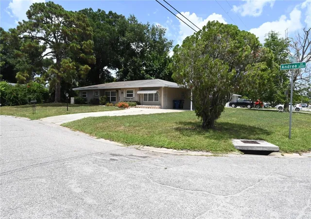 Photo 3 of Sale Pending at 3341 Andrea St, Sarasota, FL 34235 | MLS# A4699541 | Listing updated on 2026-09-16