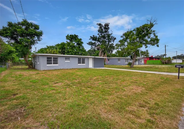 Photo 3 of Sale Pending at 2390 29th Street Nw, Winter Haven, FL 33881 | MLS# TB8527635 | Listing updated on 2026-09-16