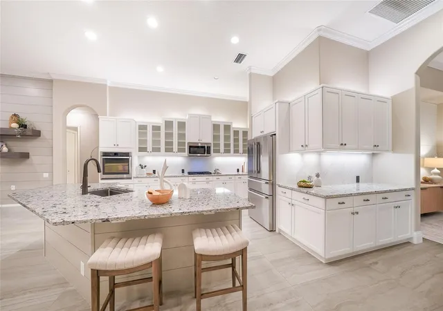 Photo 3 of Single family home for sale at 8122 Lone Tree Glen, Lakewood Ranch, FL 34202 | MLS# A4699545 | Listing updated on 2026-10-18