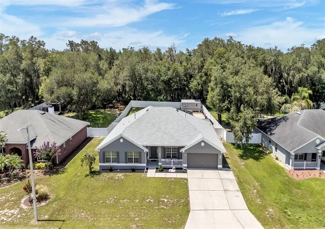 Homes for sale in Mulberry, FL | 2855 Blackwater Oaks Dr, Mulberry, FL 33860 | MLS# TB8527657