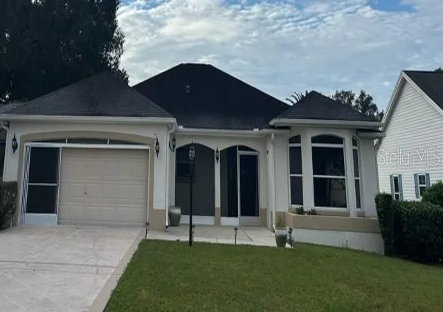 Photo 1 of Single family home for sale at 1012 Diego Ct, Lady Lake, FL 32159 | MLS# G5114861 | Listing updated on 2026-10-09
