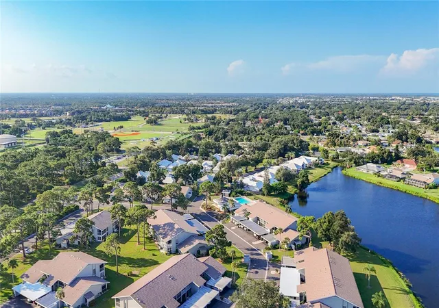 Listing Photo 5 - Condo for sale in building located at 1407 Pine Lake Dr, VENICE, FL 34285 - Unit #7