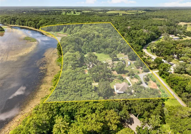 2nd image of 28211 Magnon Dr, Brooksville, FL 34601 | MLS# W7887500