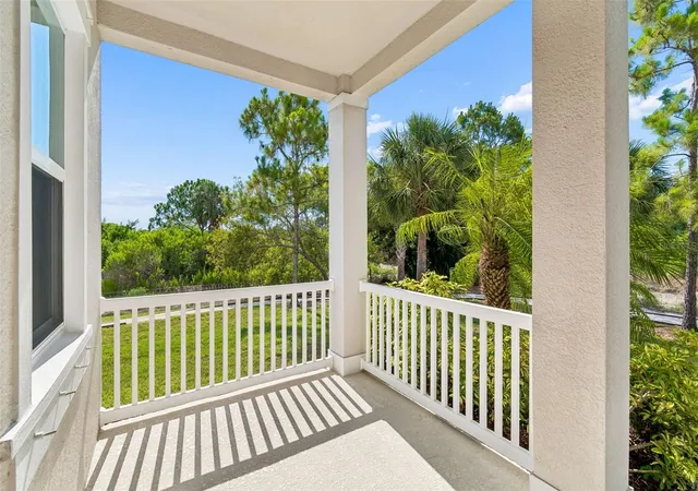 Photo 4 of Single family home for sale at 803 Winterside Dr, Apollo Beach, FL 33572 | MLS# TB8527677 | Listing updated on 2026-07-25