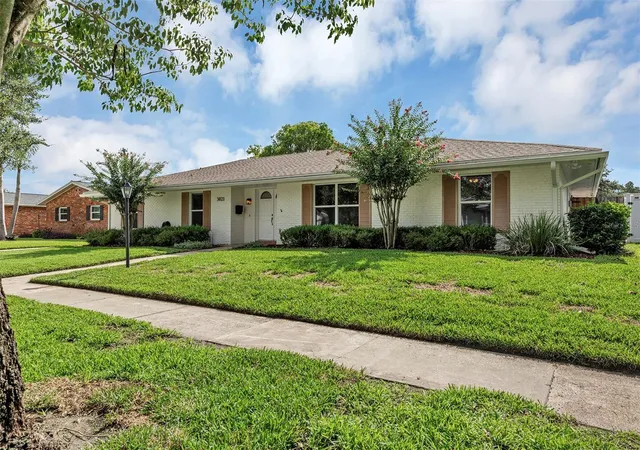 Photo 1 of Single family home for sale at 3021 Brandywine Dr, Orlando, FL 32806 | MLS# O6423835 | Listing updated on 2026-08-21