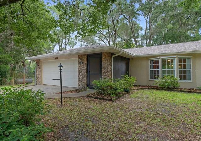 Photo 3 of Sale Pending at 5931 N Brookgreen Dr, Crystal River, FL 34428 | MLS# OM728187 | Listing updated on 2026-10-04