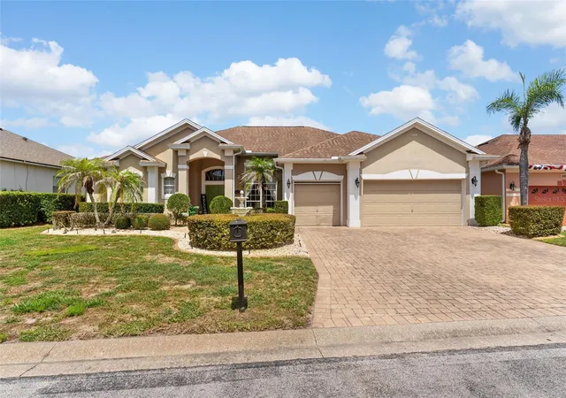 3rd image of 622 Golf Course Pkwy, Davenport, FL 33837 | MLS# O6423850
