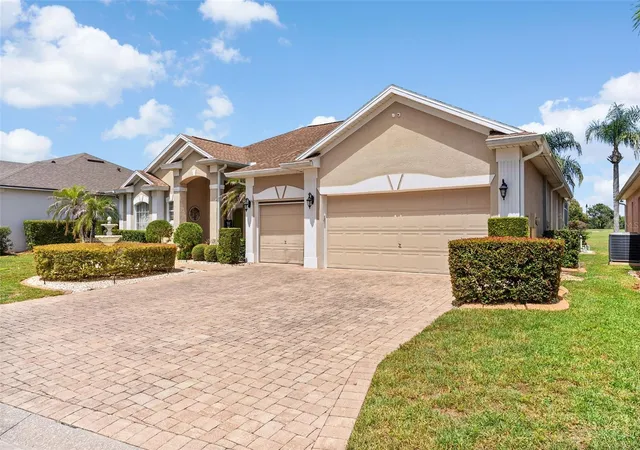 4th image of 622 Golf Course Pkwy, Davenport, FL 33837 | MLS# O6423850
