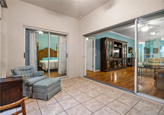 Photo 4 of Townhouse for sale at 4 Enclave Dr, Winter Haven, FL 33884 | MLS# P4939268 | Listing updated on 2026-08-07