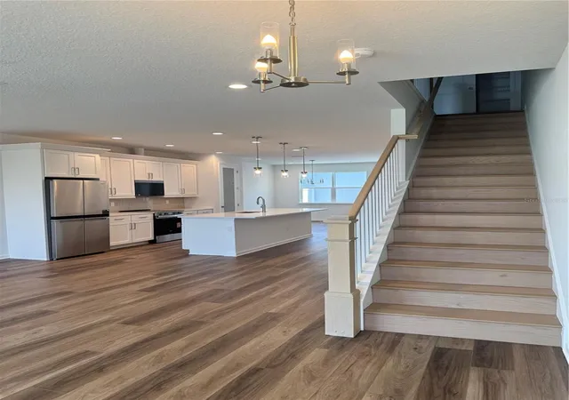 3rd image of 1888 Crowncrest Dr, Apopka, FL 32703 | MLS# O6423853