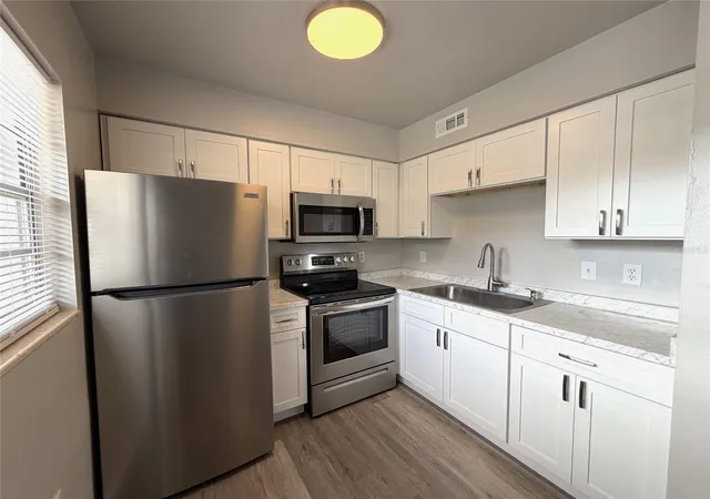 Photo 3 of Condo for sale at 501 Nw 15th Avenue #9, Gainesville, FL 32601 | MLS# GC541836 | Listing updated on 2026-09-21